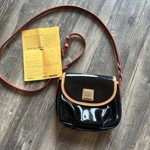 Vintage patent leather small crossbody
